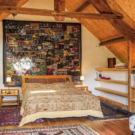 3 Bedroom In St Germain Des Vaux Nyaraló